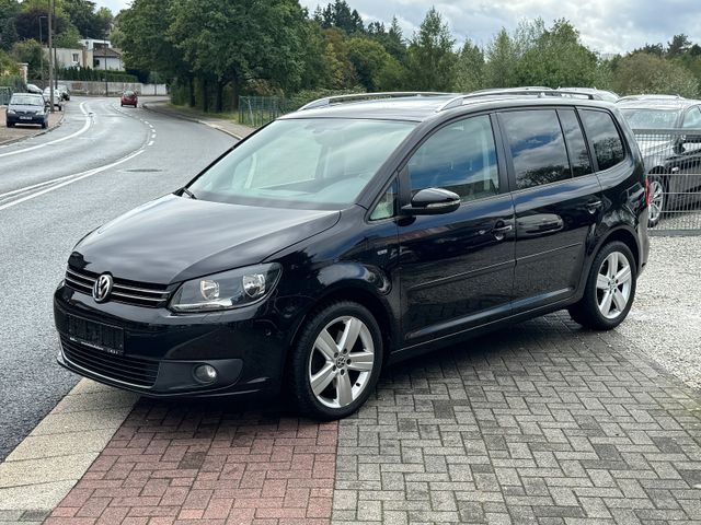 Volkswagen Touran Life Panorama Navi Sièges chauffants