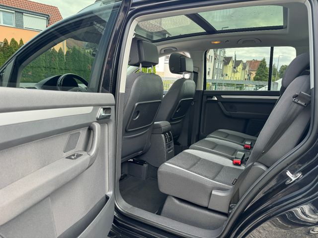 Volkswagen Touran Life Panorama Navi Sièges chauffants – Image 30